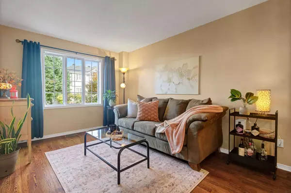 83 Manhattan CRES, Carlington - Central Park, ON K2C 4B8