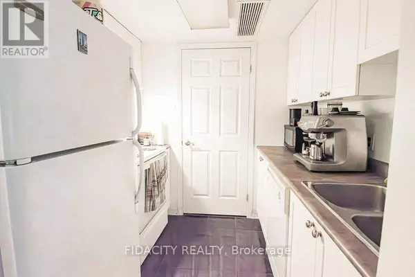 310 Central Park DR #5C, Ottawa, ON K2C4G4