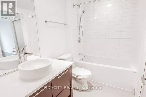 101 Richmond RD #320, Ottawa, ON K1Z0A6