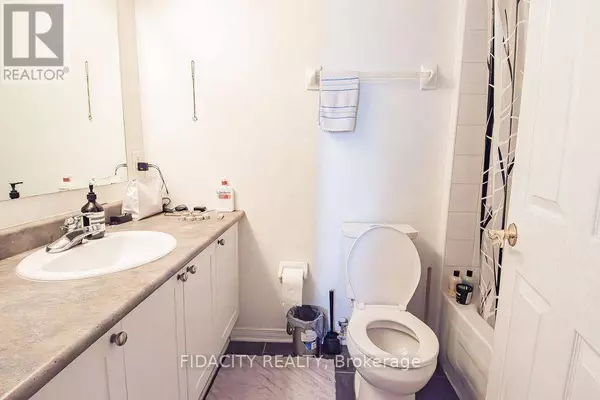 310 Central Park DR #5C, Ottawa, ON K2C4G4