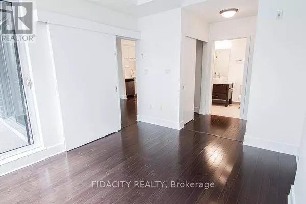 101 Richmond RD #320, Ottawa, ON K1Z0A6