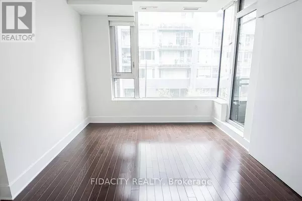 101 Richmond RD #320, Ottawa, ON K1Z0A6