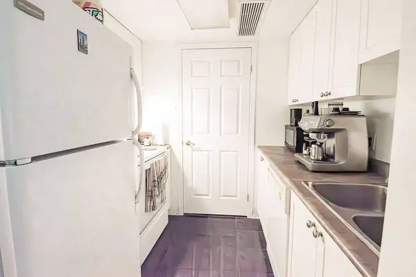 310 Central Park DR #5C, Carlington - Central Park, ON K2C 4G4