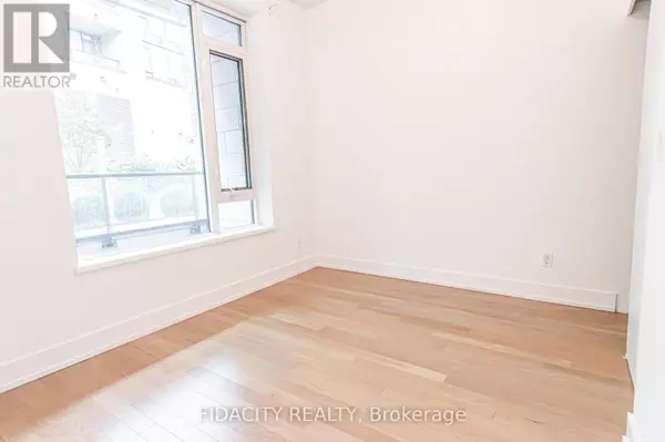 360 Patricia AVE #107, Ottawa, ON K1Z0A8