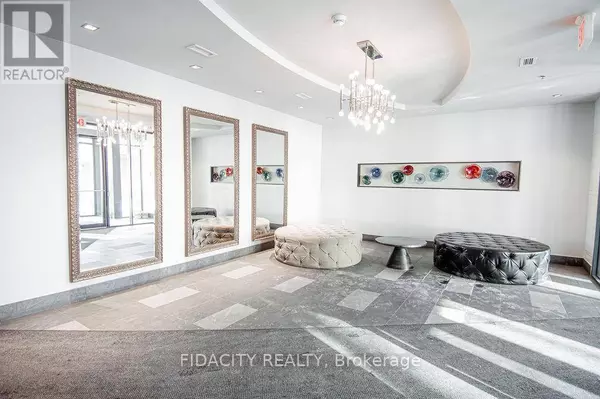 360 Patricia AVE #107, Ottawa, ON K1Z0A8