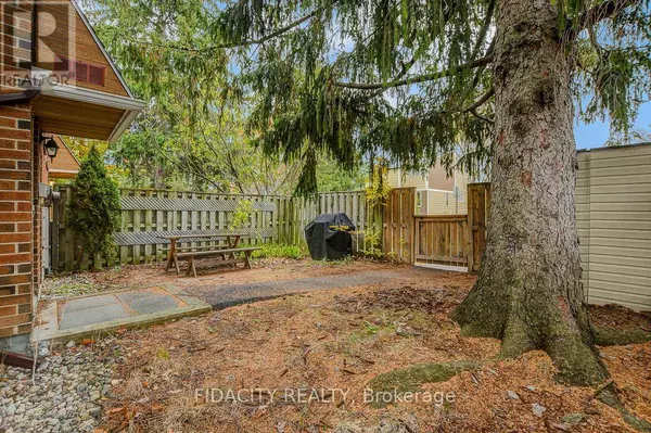 159 Salter CRES #61, Ottawa, ON K2K1Y8