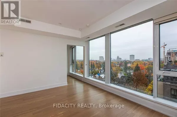 360 Patricia AVE #820, Ottawa, ON K1Z0A8