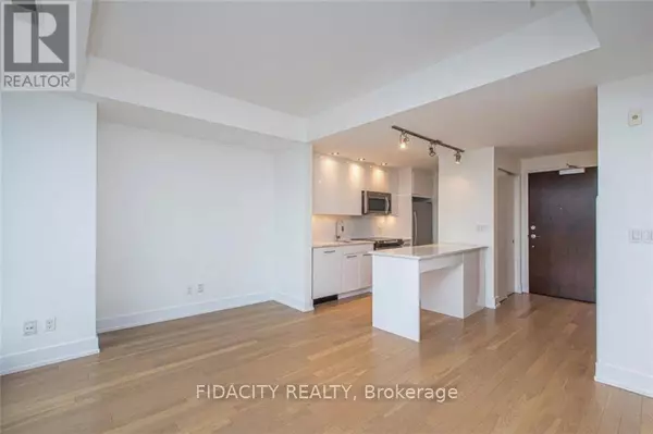 360 Patricia AVE #820, Ottawa, ON K1Z0A8