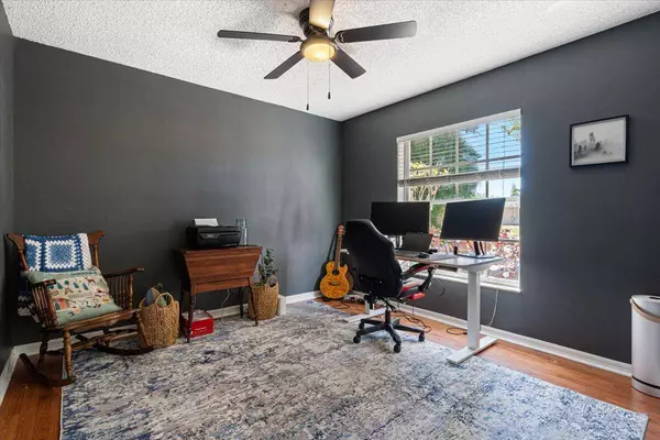 6193 NW Duke CIR, Port Saint Lucie, FL 34983