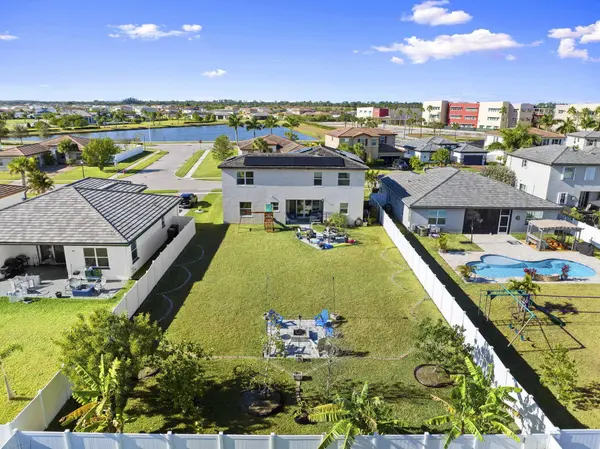 7461 NW Greenspring ST, Port St Lucie, FL 34987