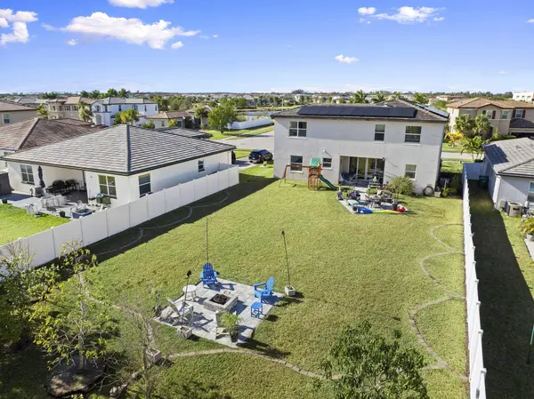 7461 NW Greenspring ST, Port St Lucie, FL 34987