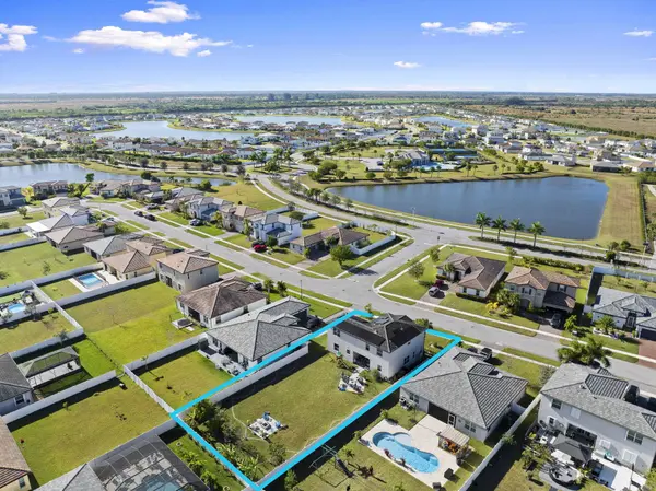 7461 NW Greenspring ST, Port St Lucie, FL 34987