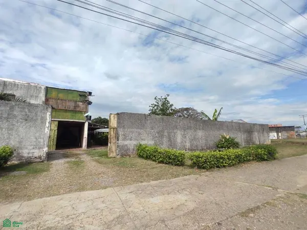 Avenida Circunvalacion Calle Colon Barrio Bolivar, 3301