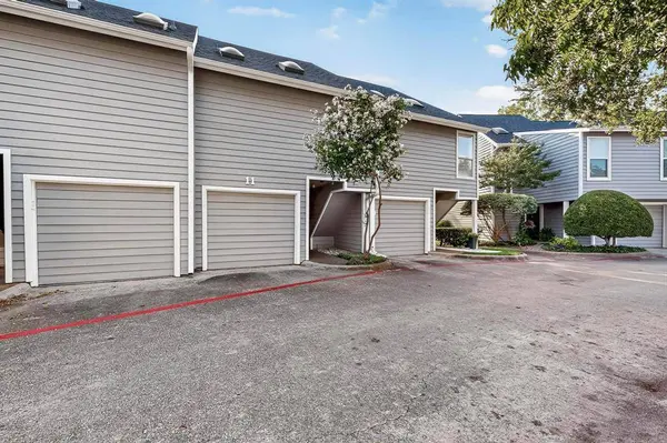 9222 Church Road #114, Dallas, TX 75231