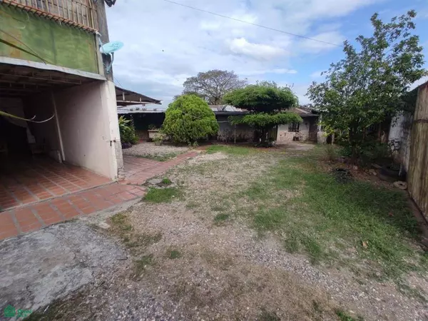 Avenida Circunvalacion Calle Colon Barrio Bolivar, 3301