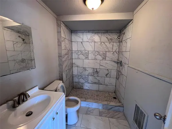 504 Lamar Street, Sulphur Springs, TX 75482