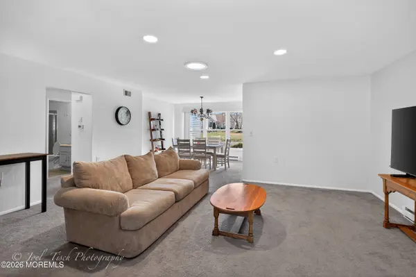 826 Liverpool Circle, Manchester, NJ 08759