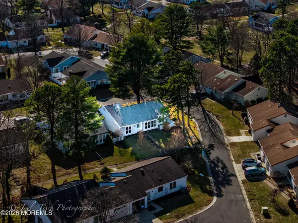 826 Liverpool Circle, Manchester, NJ 08759