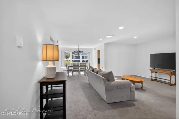 826 Liverpool Circle, Manchester, NJ 08759