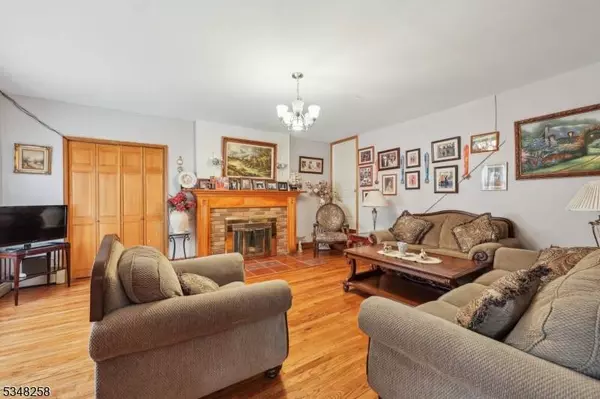 764-766 Hazard Pl, Elizabeth City, NJ 07208