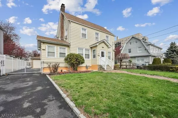 764-766 Hazard Pl, Elizabeth City, NJ 07208