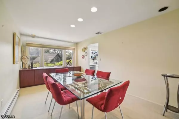 40 Gail Ct, Springfield Twp., NJ 07081