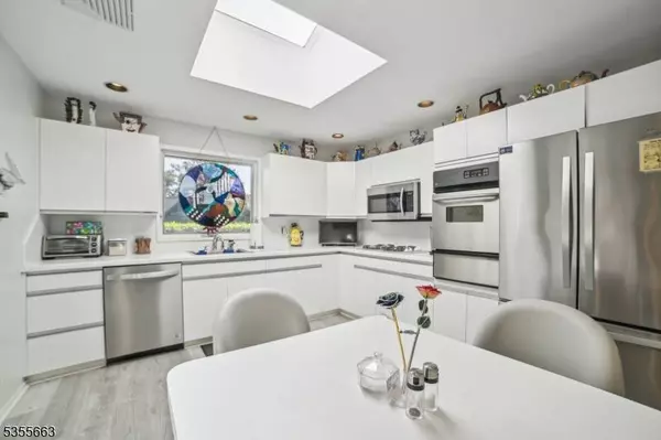 40 Gail Ct, Springfield Twp., NJ 07081