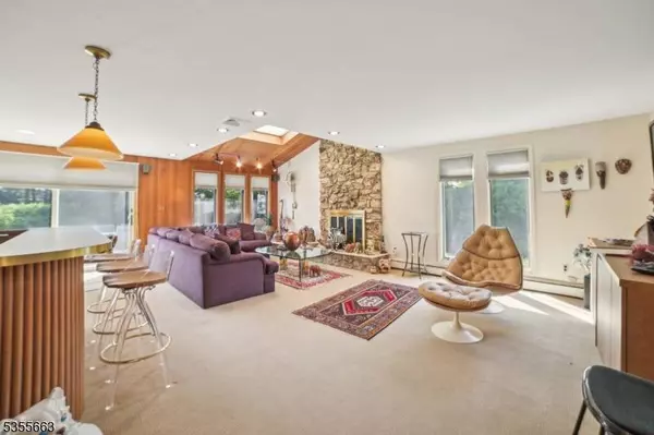 40 Gail Ct, Springfield Twp., NJ 07081