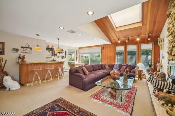 40 Gail Ct, Springfield Twp., NJ 07081