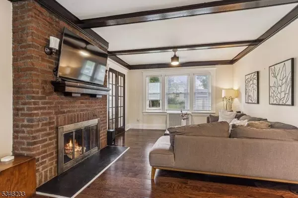 253 E 2Nd Ave, Roselle Boro, NJ 07203