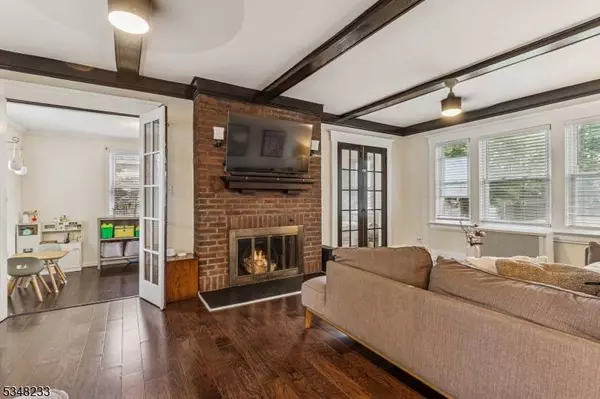 253 E 2Nd Ave, Roselle Boro, NJ 07203