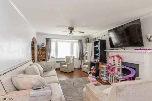 262 Mountain Ave, Springfield Twp., NJ 07081