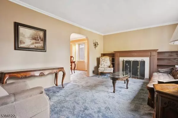 20 Kew Dr, Springfield Twp., NJ 07081