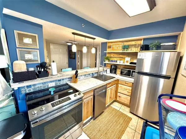 32 FLETCHER #105, Fernandina Beach, FL 32034