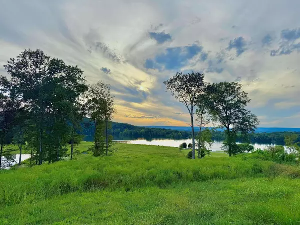 1276 Holly Glen LN, Decatur, TN 37322