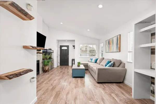 4937 Juniper Hill PL, Antelope, CA 95843