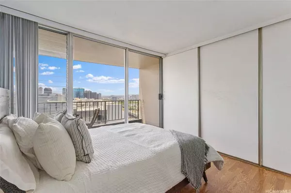 775 Kinalau PL #1806, Honolulu, HI 96813