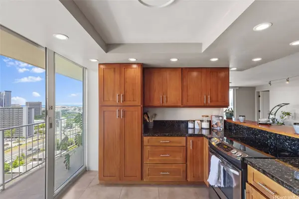 1425 Ward AVE #12W, Honolulu, HI 96822