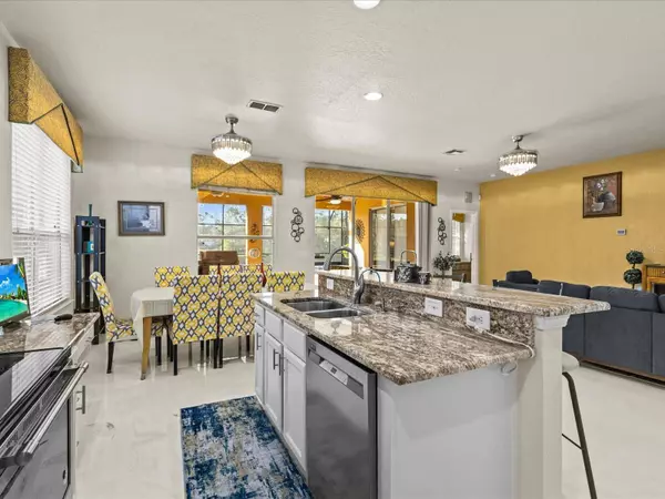 161 ORANGE COSMOS BLVD, Davenport, FL 33837