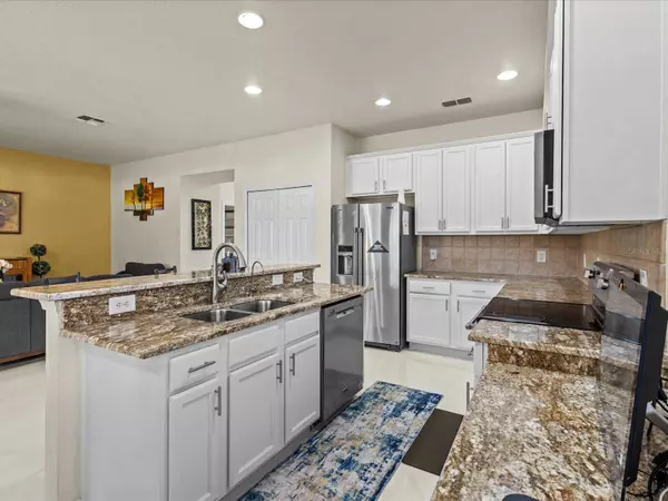 161 ORANGE COSMOS BLVD, Davenport, FL 33837