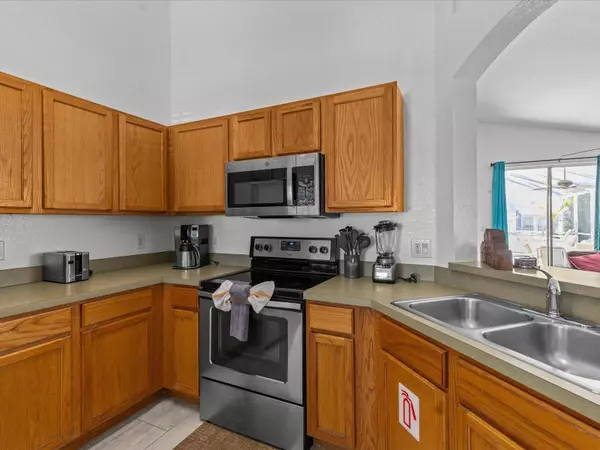 136 TROON CIR, Davenport, FL 33897