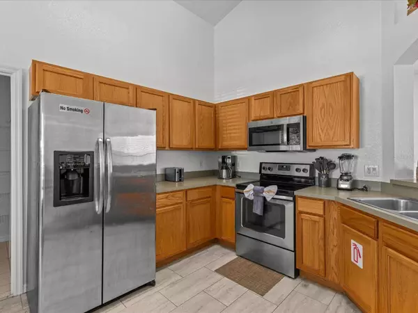 136 TROON CIR, Davenport, FL 33897