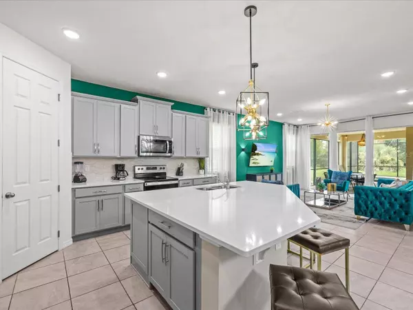 1999 TROPICAL PALMS CIR, Kissimmee, FL 34747