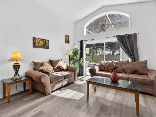 1112 SOLANA CIR, Davenport, FL 33897