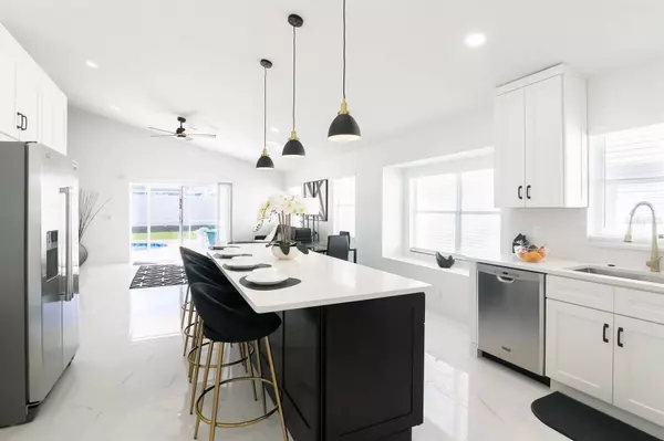 141 CRAEN DR, Davenport, FL 33897