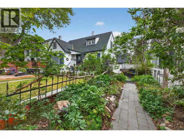 260 Lake Avenue, Kelowna, BC V1Y5W7