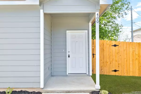 609-611 Hudson St, Seguin, TX 78155