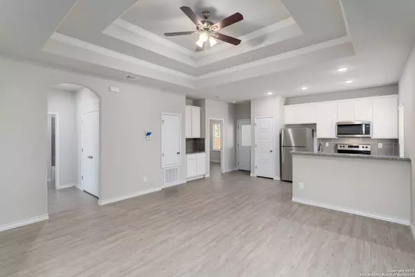 609-611 Hudson St, Seguin, TX 78155