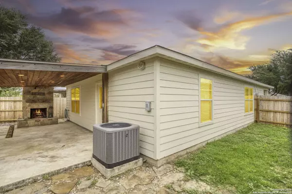 5715 Texas Canyon, San Antonio, TX 78252