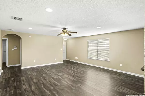 5715 Texas Canyon, San Antonio, TX 78252